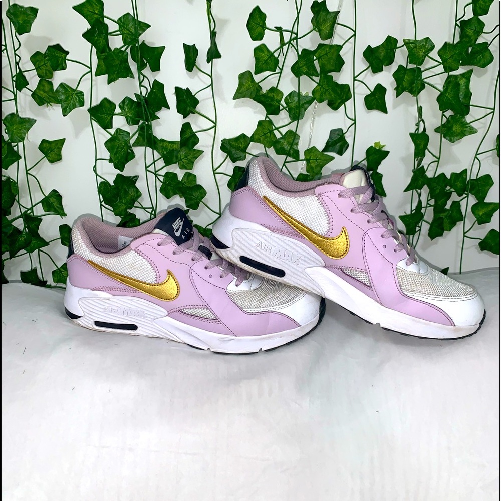Nike excee!